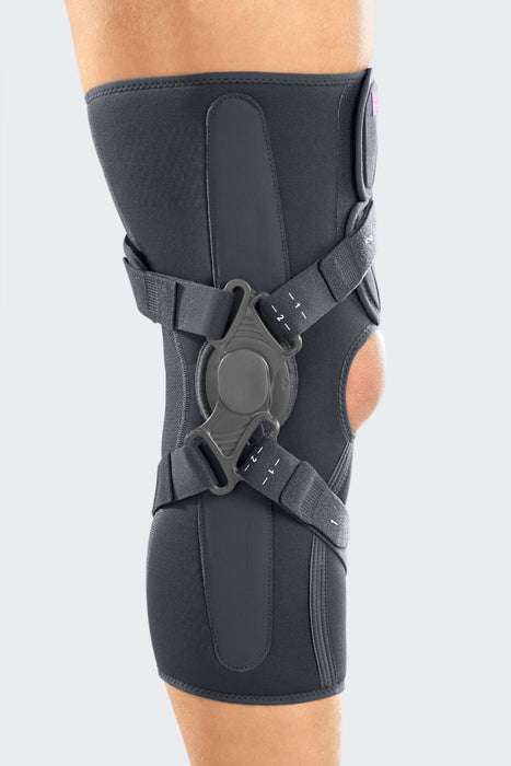 medi M2 Active OA Light Knee Brace, Right Varus / Left Valgus, XS