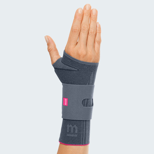 medi Manumed Active Wrist Support, Left, Silver