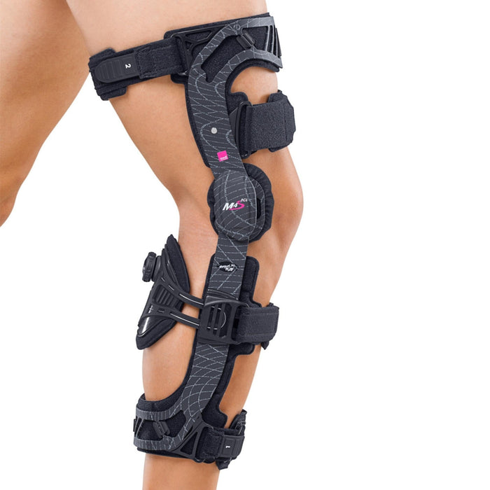 medi M.4s PCL Dynamic Knee Brace