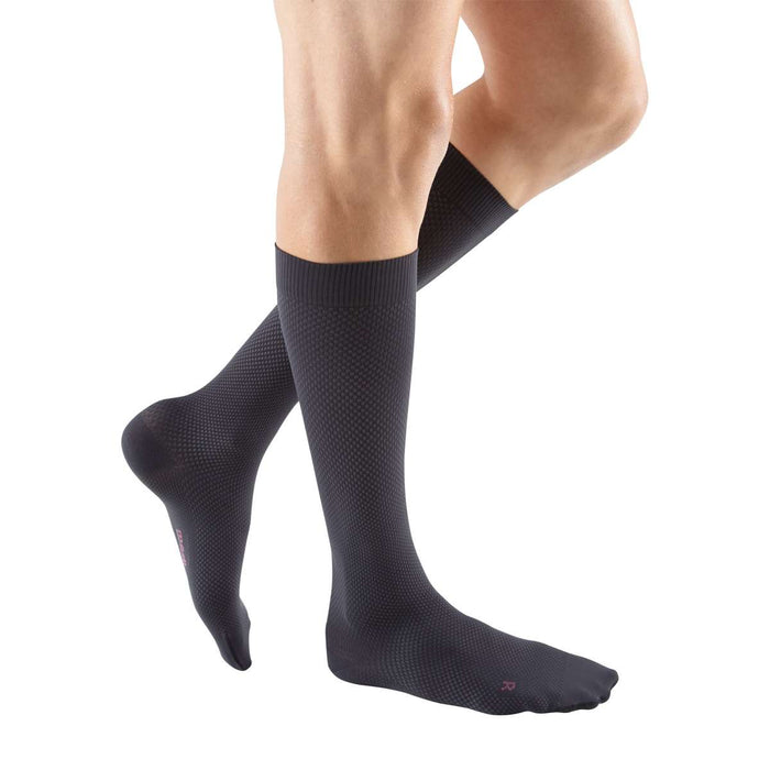 mediven for men select 15-20 mmHg Calf High Closed Toe Compression Stockings