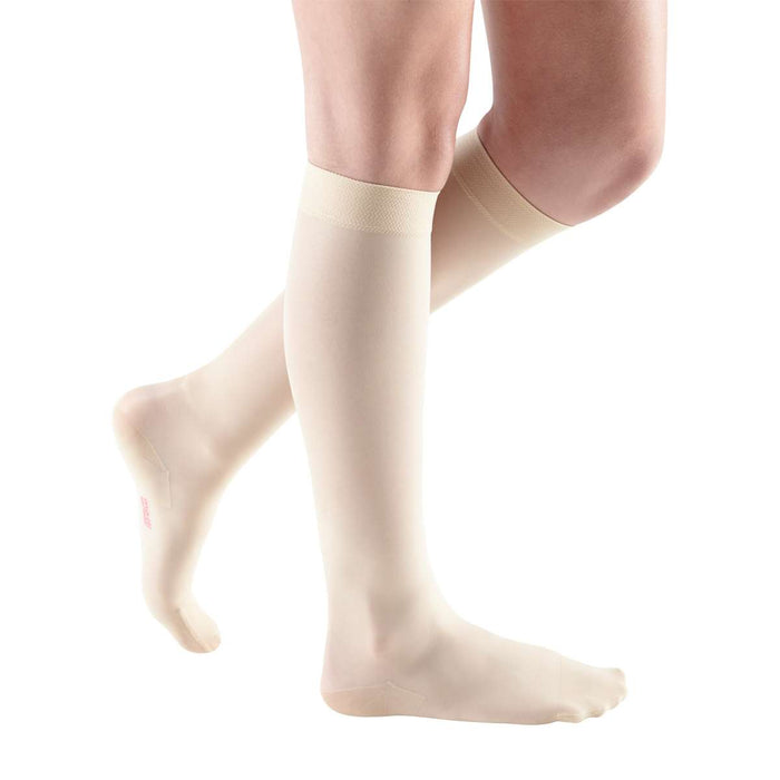 mediven sheer & soft 15-20 mmHg Calf High Closed Toe Compression Stockings