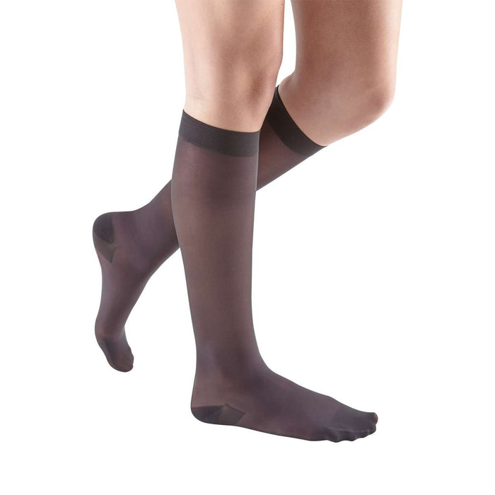 mediven sheer & soft 15-20 mmHg Calf High Closed Toe Compression Stockings